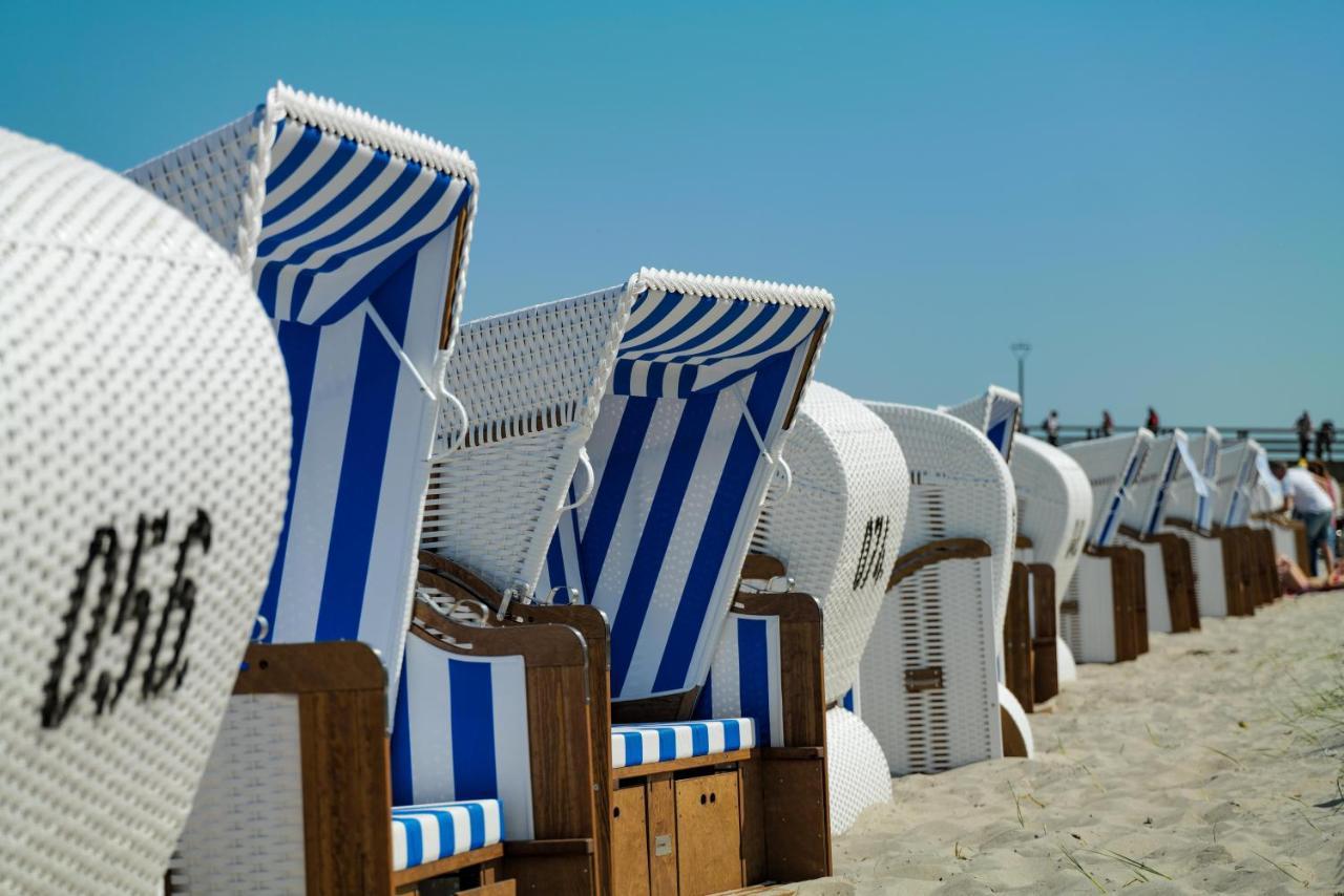 Ferienwohnungen Meerfarbig Ostseeheilbad Zingst Exterior foto