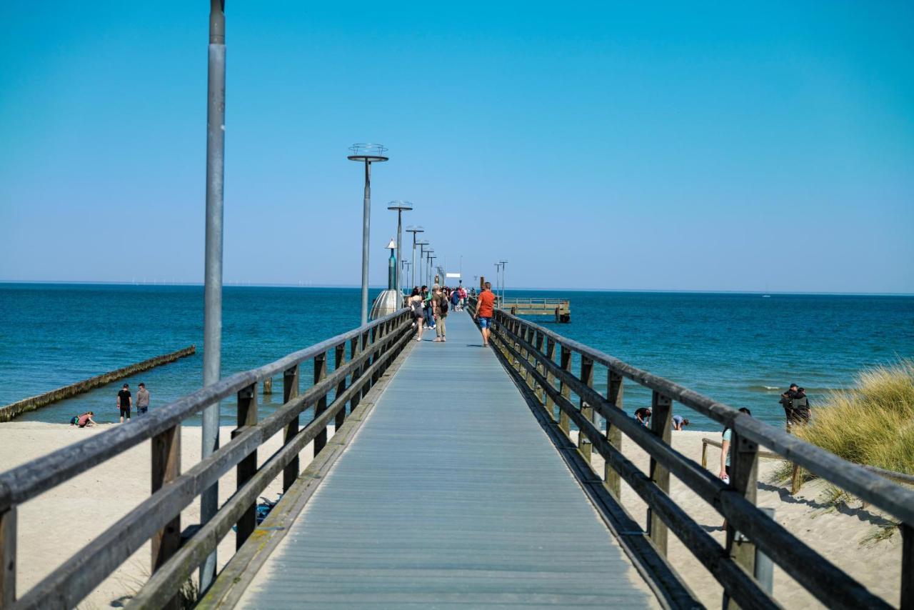 Ferienwohnungen Meerfarbig Ostseeheilbad Zingst Exterior foto