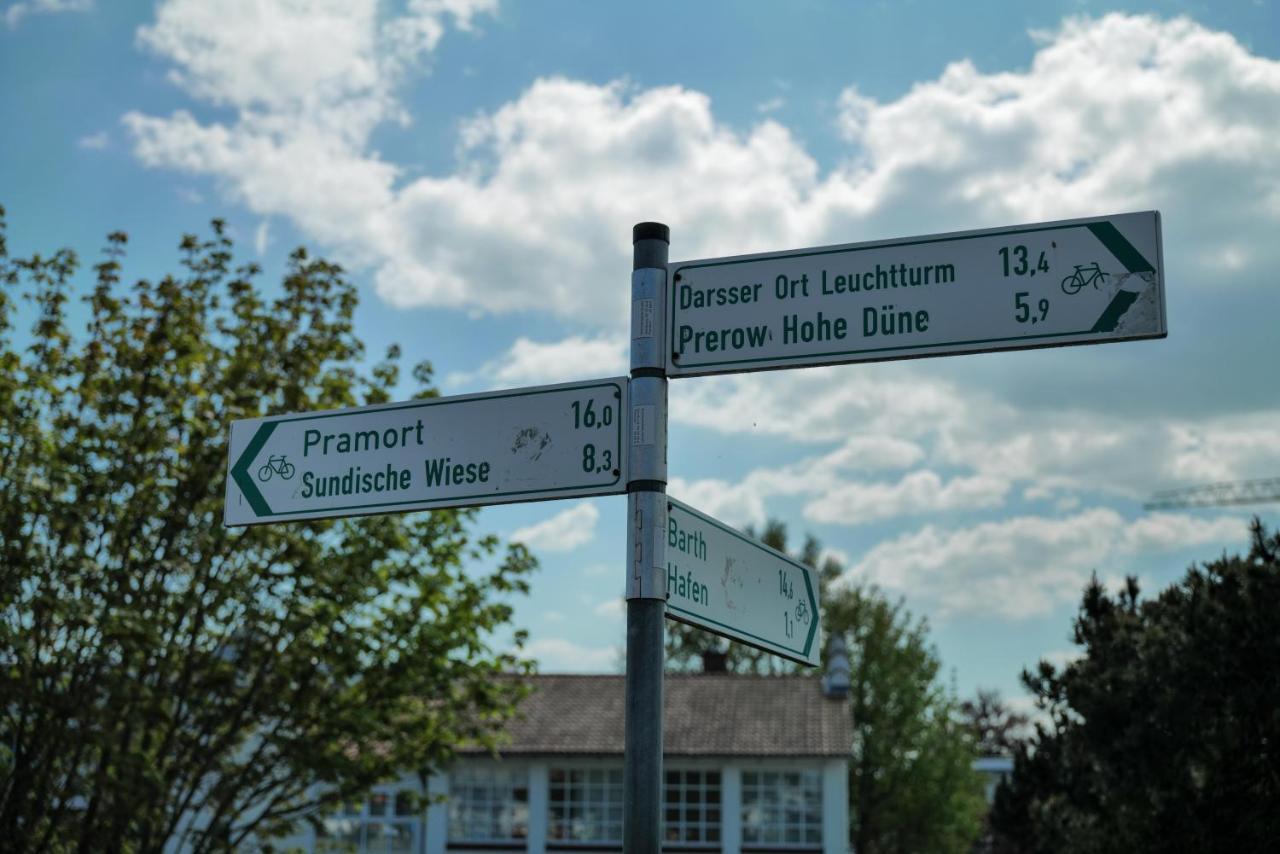 Ferienwohnungen Meerfarbig Ostseeheilbad Zingst Exterior foto