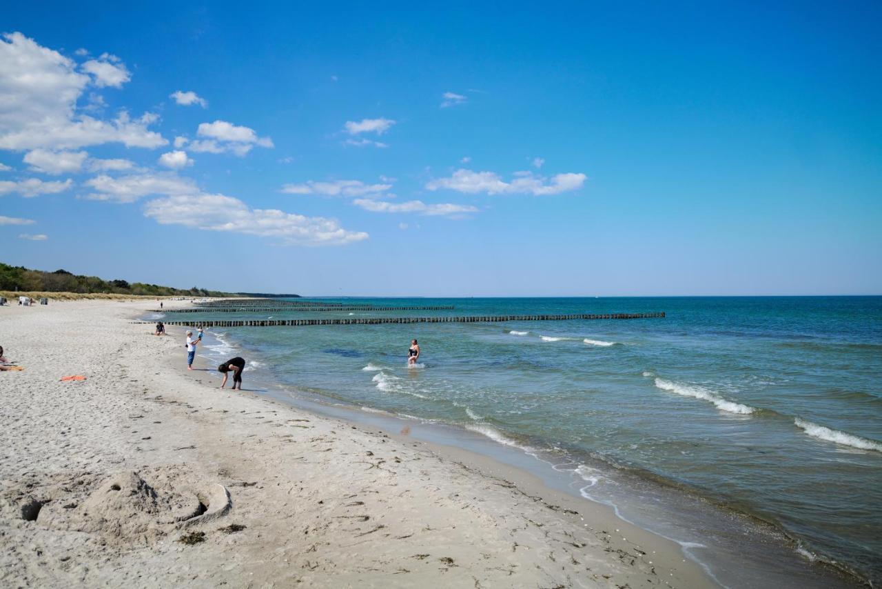 Ferienwohnungen Meerfarbig Ostseeheilbad Zingst Exterior foto