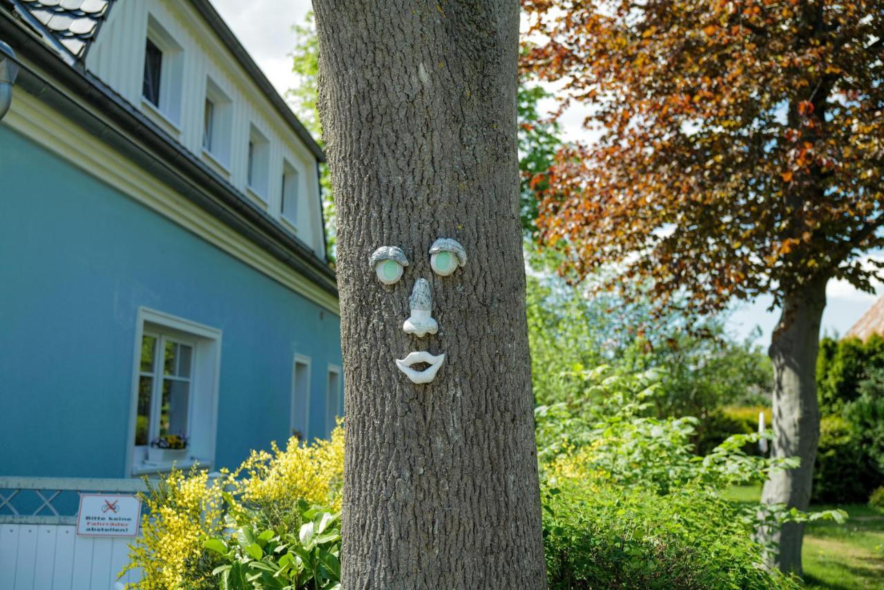 Ferienwohnungen Meerfarbig Ostseeheilbad Zingst Exterior foto